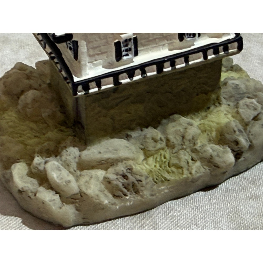 Scaasis Originals Bug Light‎ NY Lighthouse Figurine Handcrafted Nautical Decor - Picture 10 of 10